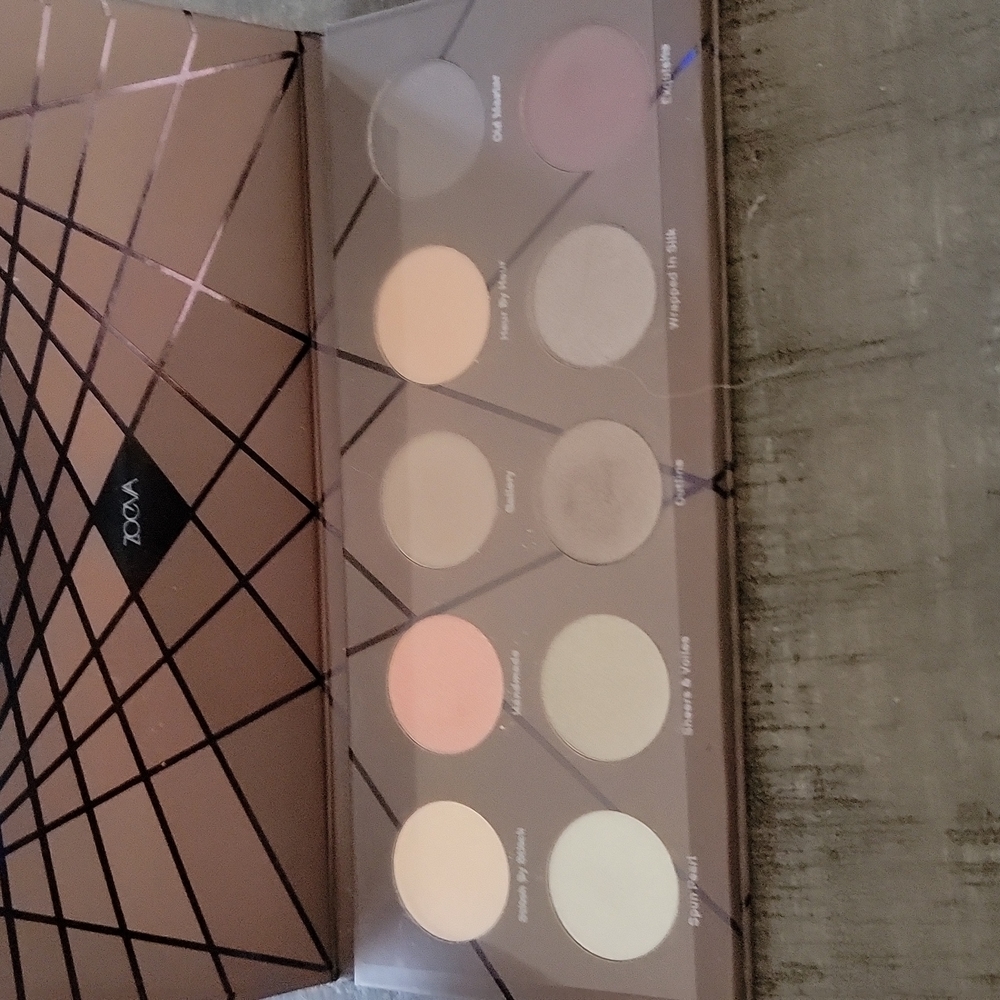 Eye shadow pallets - Picture 11 of 11